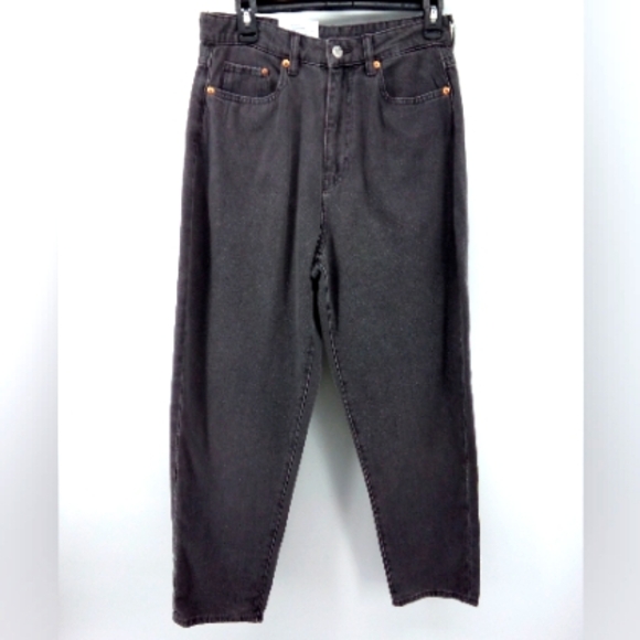 NWT H&M Ultra High Waist Ankle Length Loose Mom Jeans in Distressed Black 6 - Picture 2 of 11